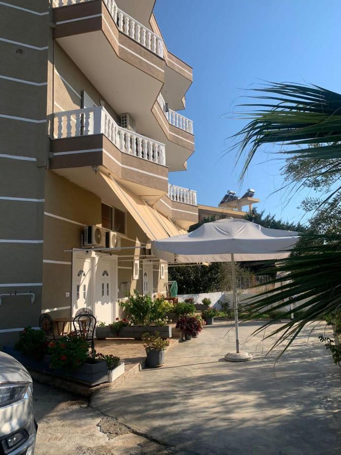Vila Mario Aparthotel Ksamil Eksteriør bilde