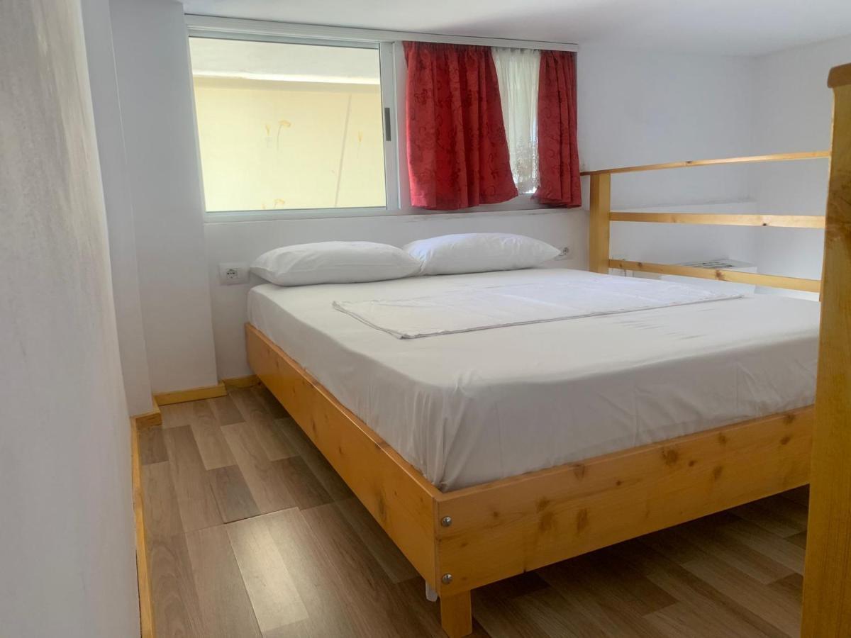 Vila Mario Aparthotel Ksamil Eksteriør bilde