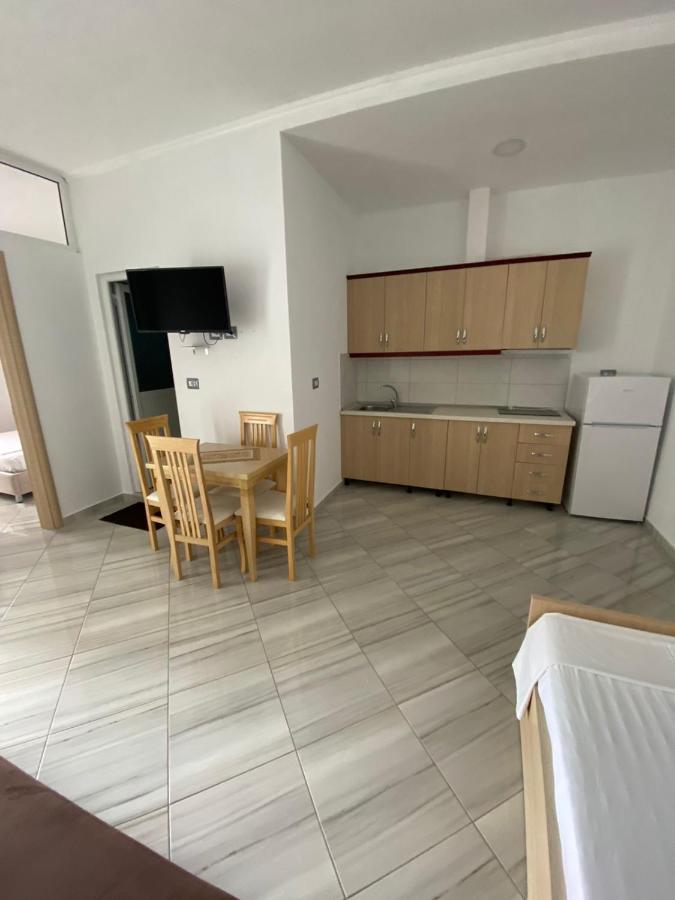 Vila Mario Aparthotel Ksamil Eksteriør bilde