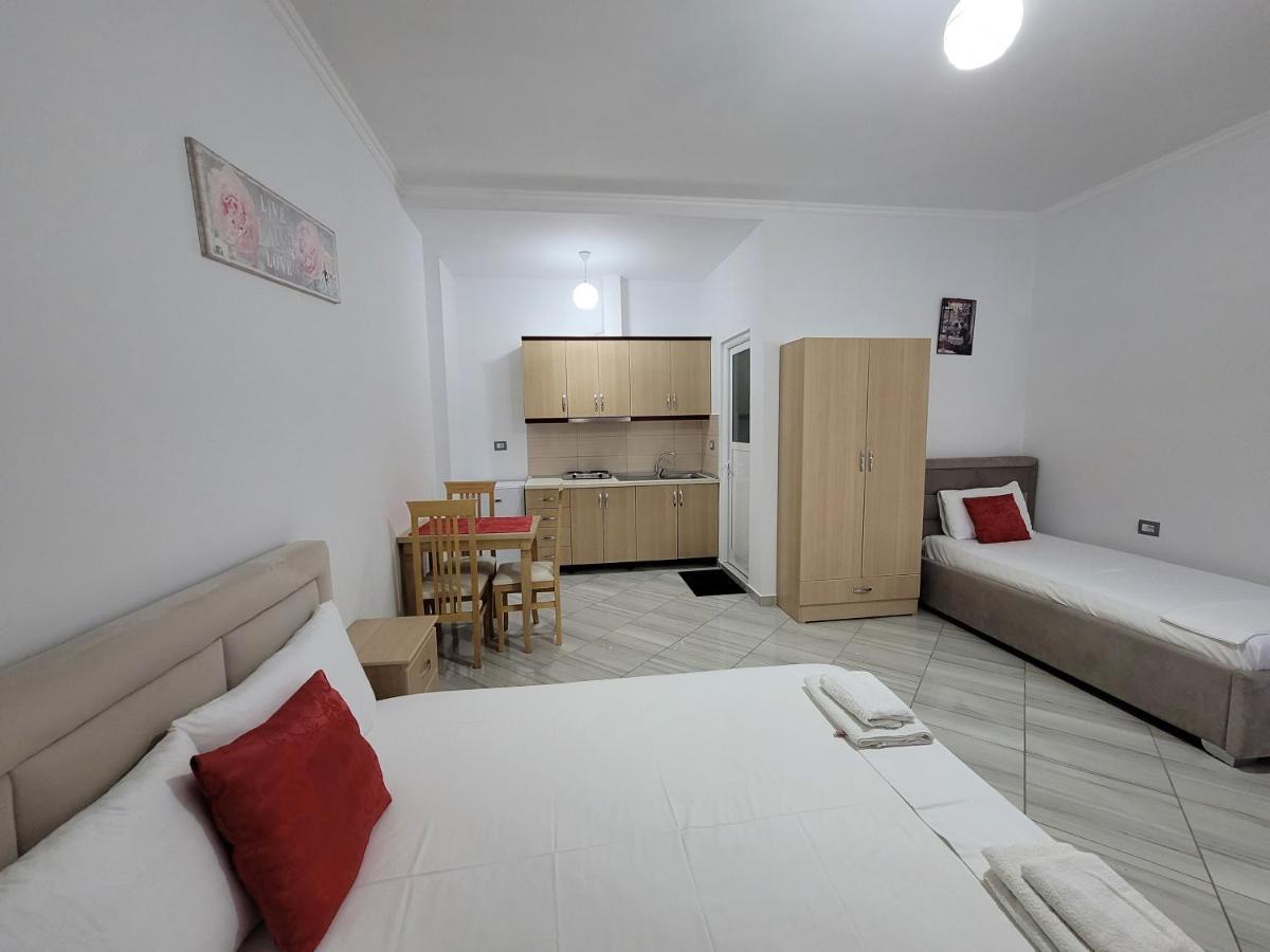 Vila Mario Aparthotel Ksamil Eksteriør bilde
